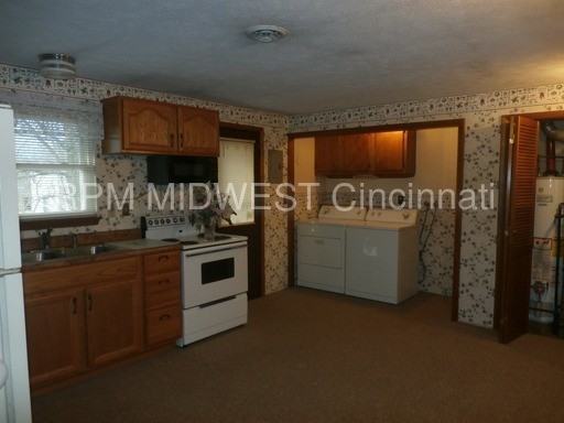 724 Ferncliff Ave - Photo 3 of 9