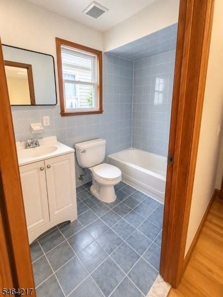 138 Orchard St #2 - Photo 4 of 11