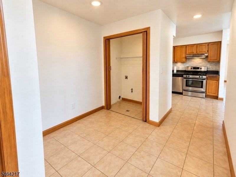 138 Orchard St #2 - Photo 7 of 11