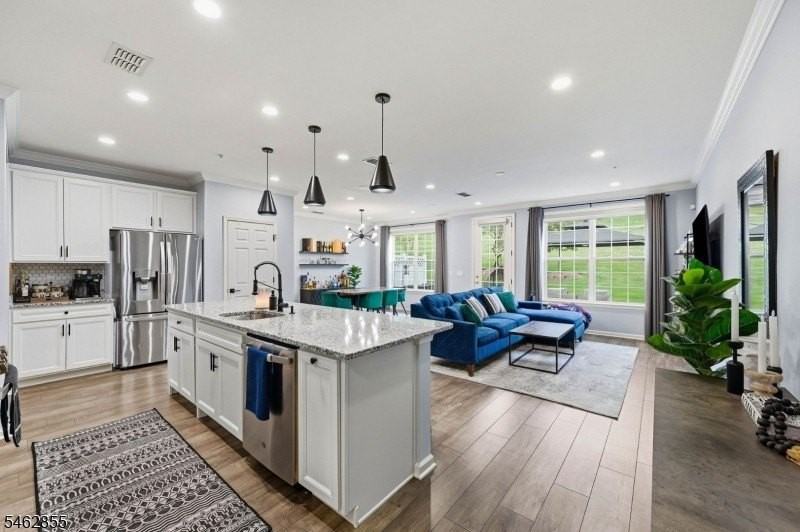 84 Aspen Dr - Photo 6 of 50