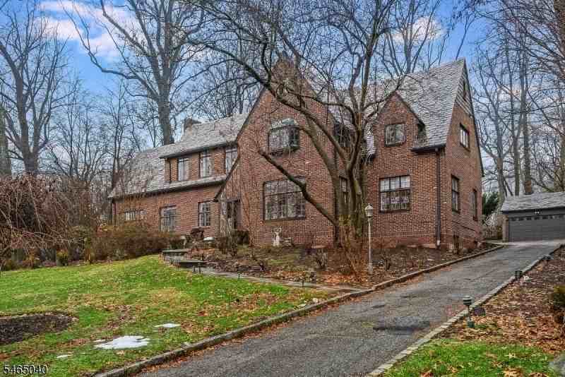 123 N Wyoming Ave - Photo 6 of 34