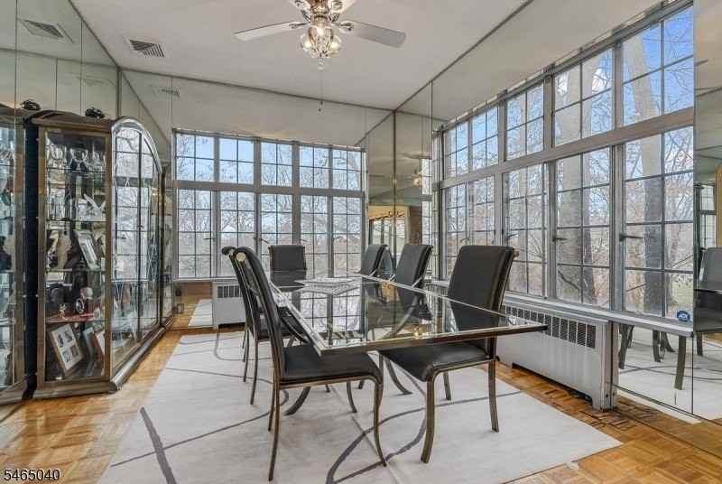 123 N Wyoming Ave - Photo 7 of 34