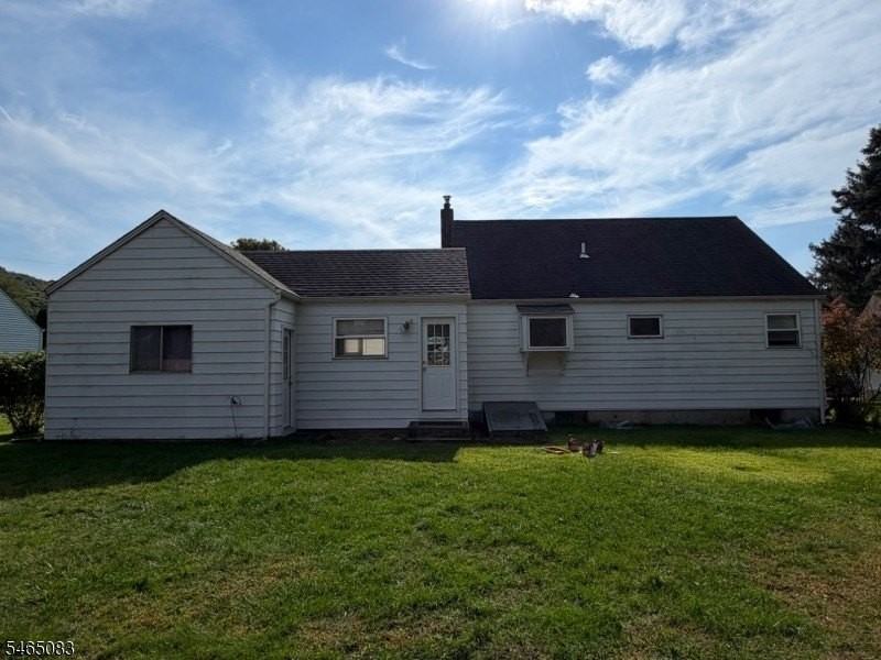 6 Edith Pl - Photo 3 of 18