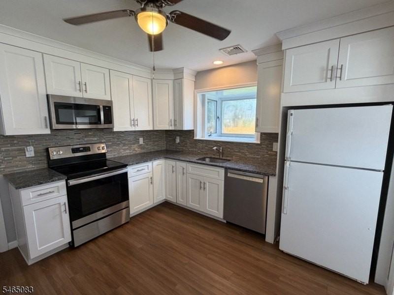 6 Edith Pl - Photo 5 of 18