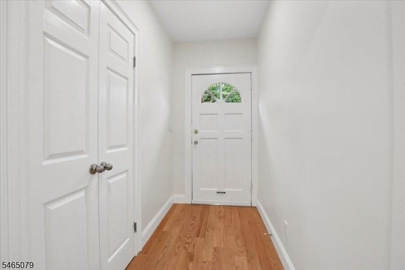 20 Undercliff Rd - Photo 2 of 32