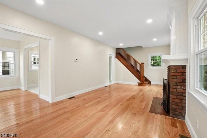 20 Undercliff Rd - Photo 6 of 32