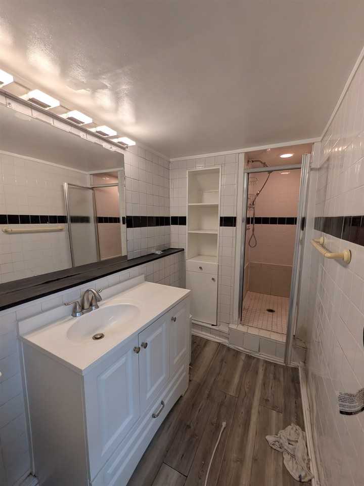 246 5th St - Photo 2 of 7