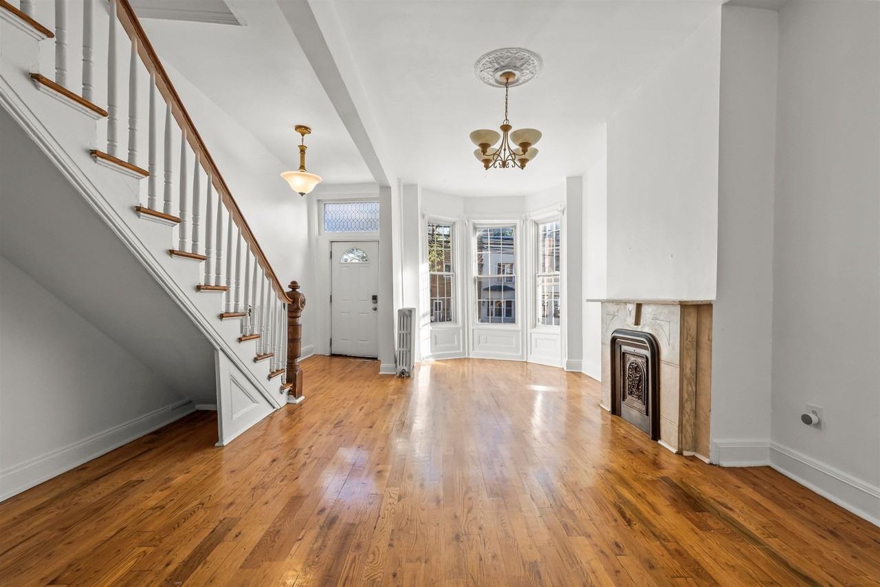 491 Mercer St #2 - Photo 4 of 12