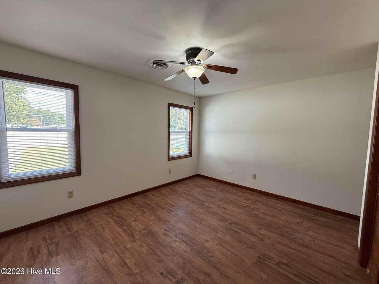 200 Sugarwood Ct - Photo 5 of 9