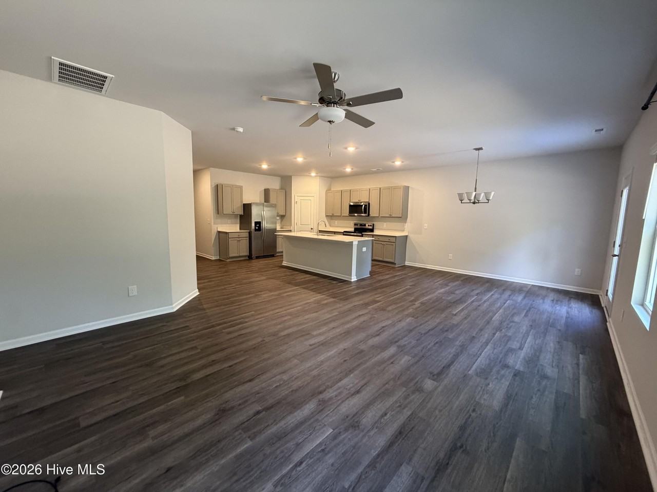 520 Bannermans Mill Rd - Photo 3 of 29