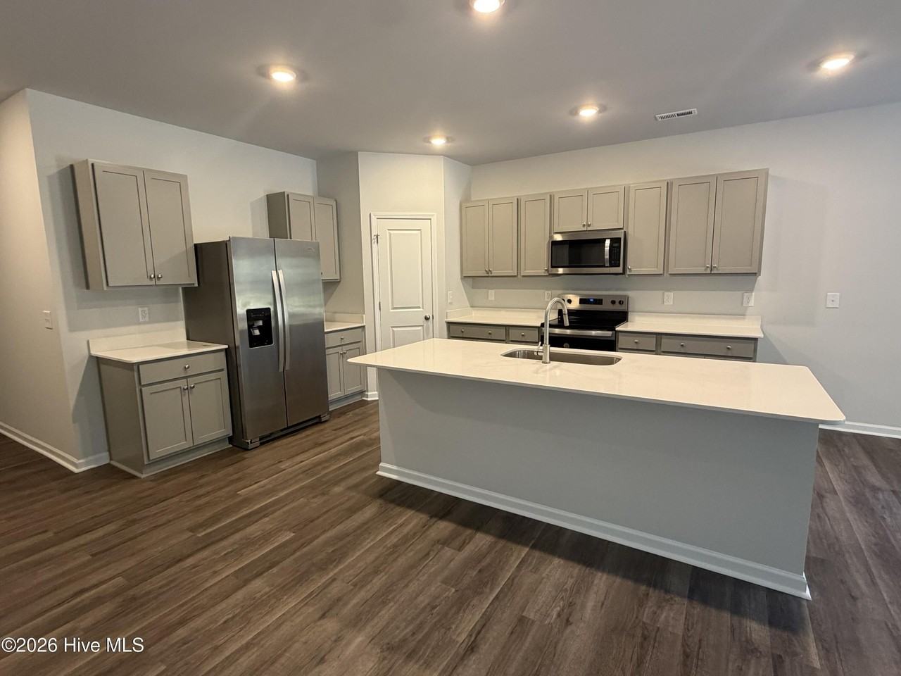520 Bannermans Mill Rd - Photo 4 of 29