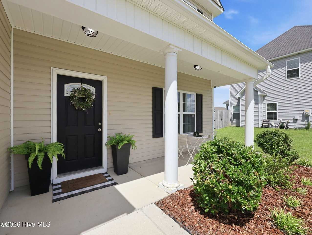 328 Aquamarine Cir - Photo 4 of 48