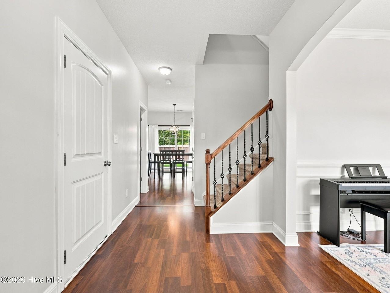 328 Aquamarine Cir - Photo 6 of 48