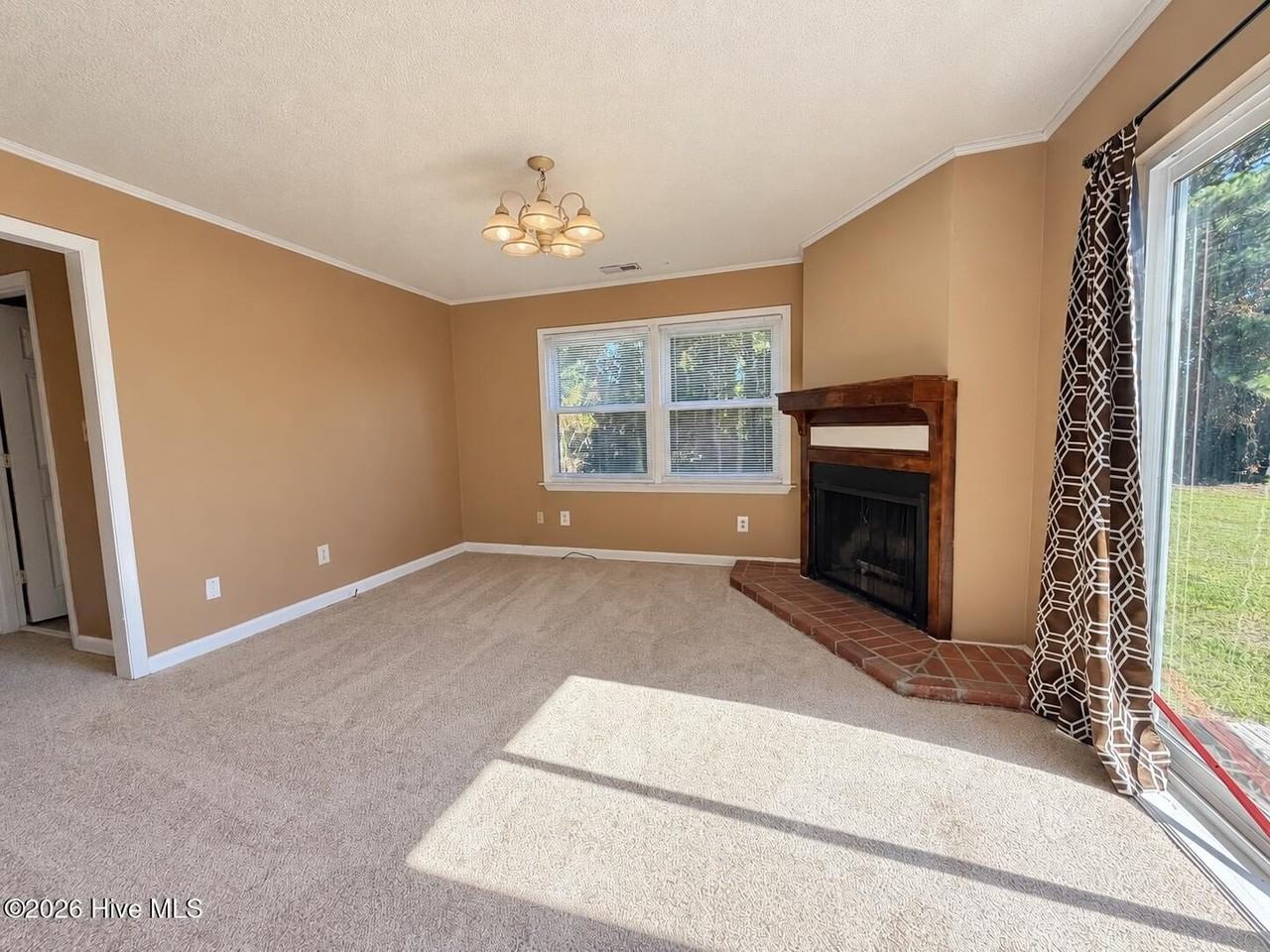 25 Yorkshire Dr - Photo 6 of 32