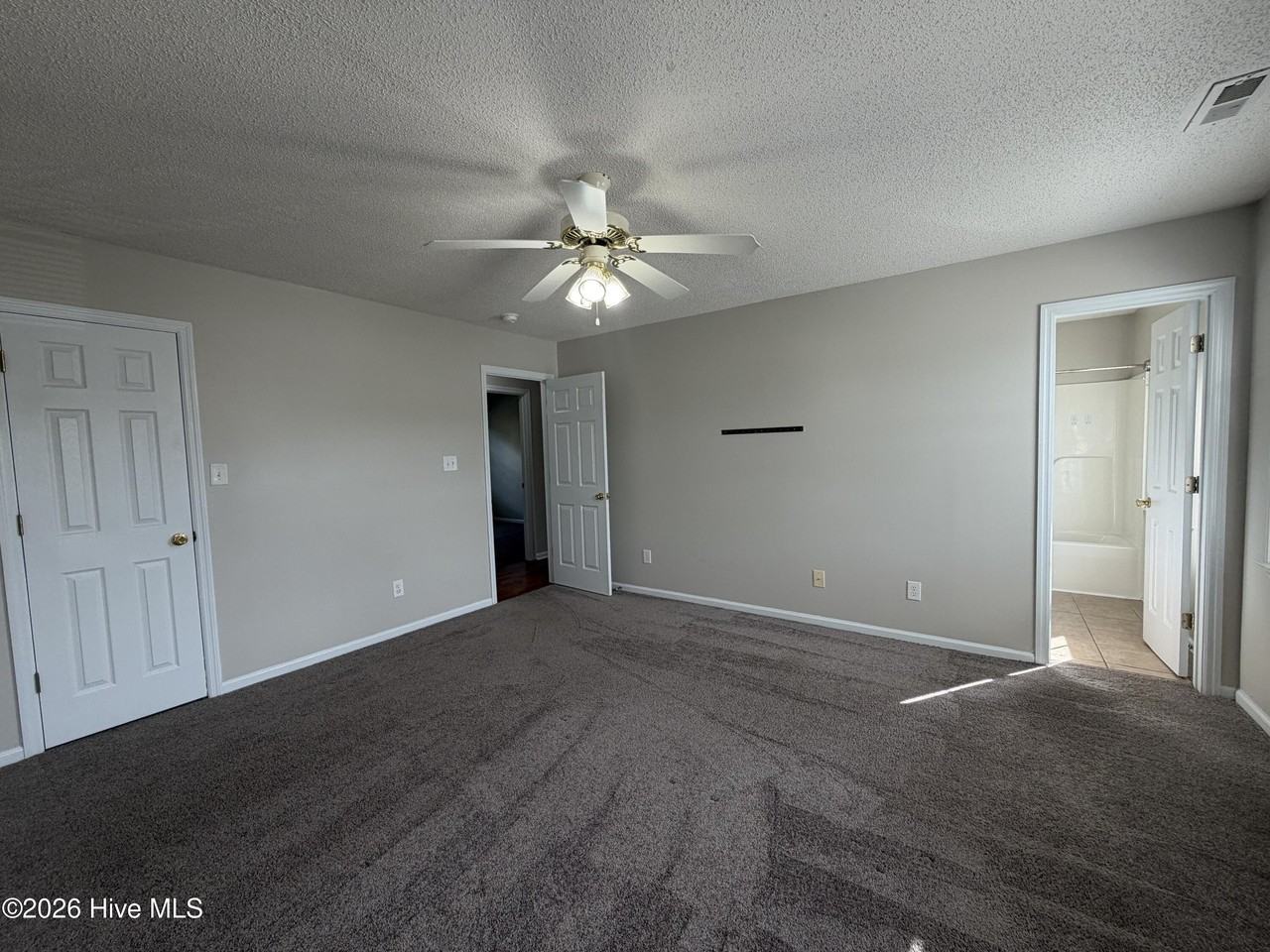 142 Forest Bluff Dr - Photo 7 of 11
