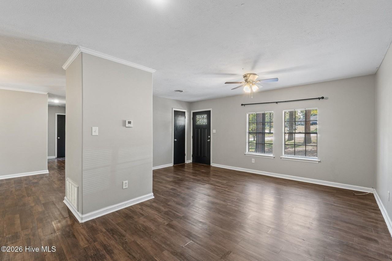 2159 Birch Ct - Photo 3 of 22