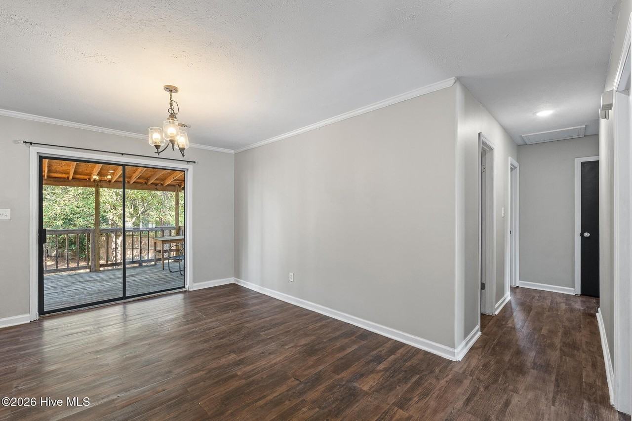 2159 Birch Ct - Photo 4 of 22