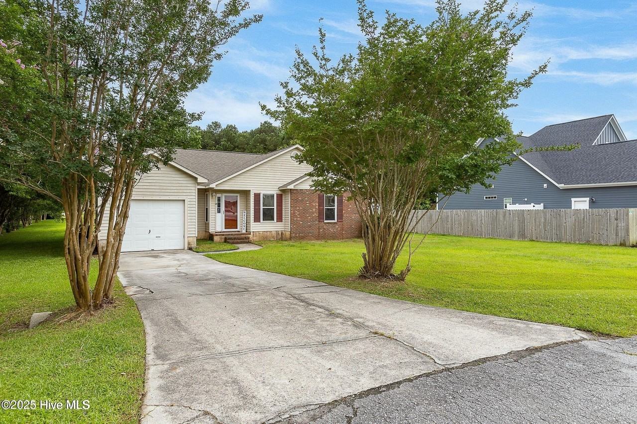 510 Greenfield Pl - Photo 3 of 23