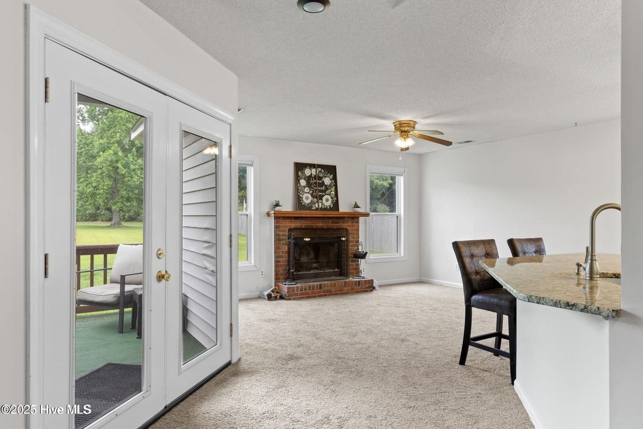 510 Greenfield Pl - Photo 6 of 23