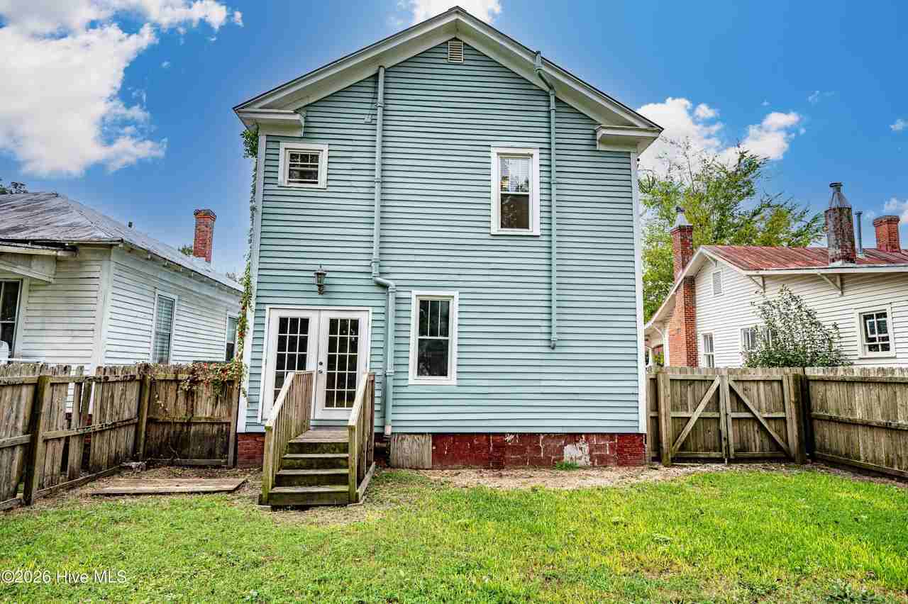 312 Avenue B - Photo 7 of 29