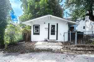 featured image of 1211 Bay St