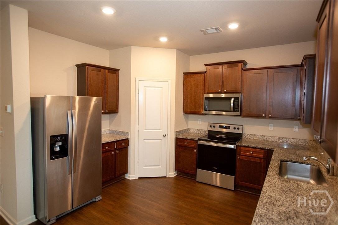588 Greenlee Rd - Photo 5 of 18