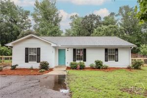 featured image of 180 Oak Dr
