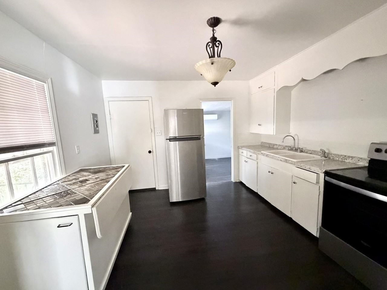 501 S Pierce St - Photo 5 of 19