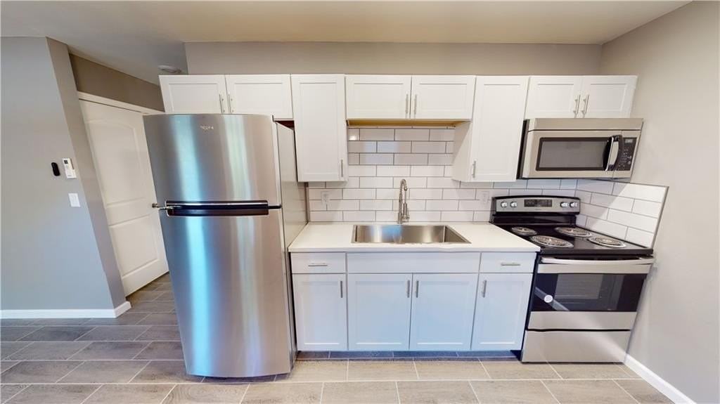 809 N Adams St - Photo 2 of 10