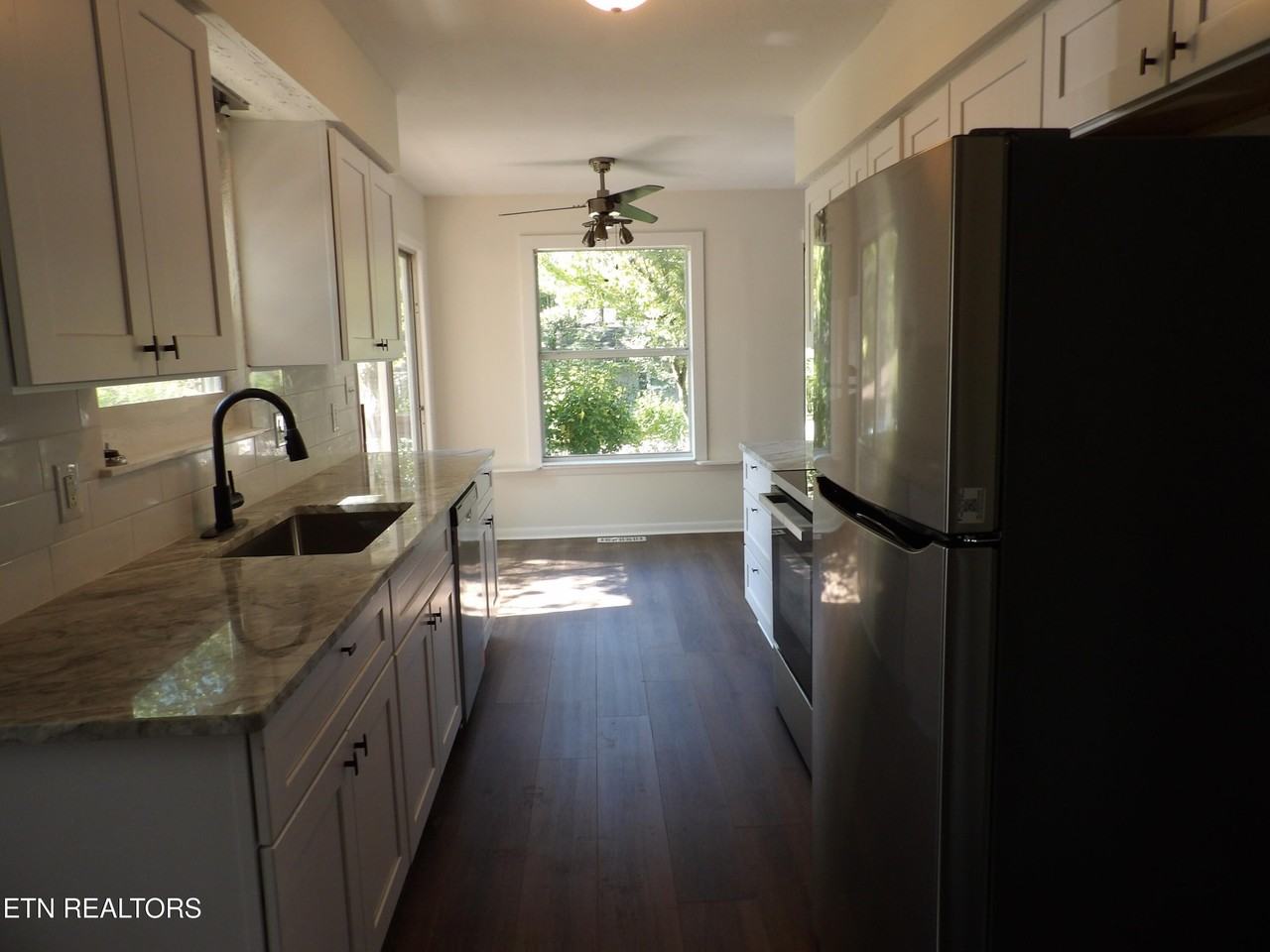 111 Jasper Dr - Photo 2 of 20