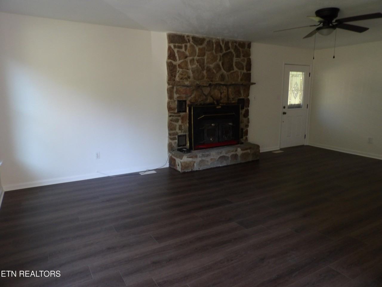 111 Jasper Dr - Photo 7 of 20
