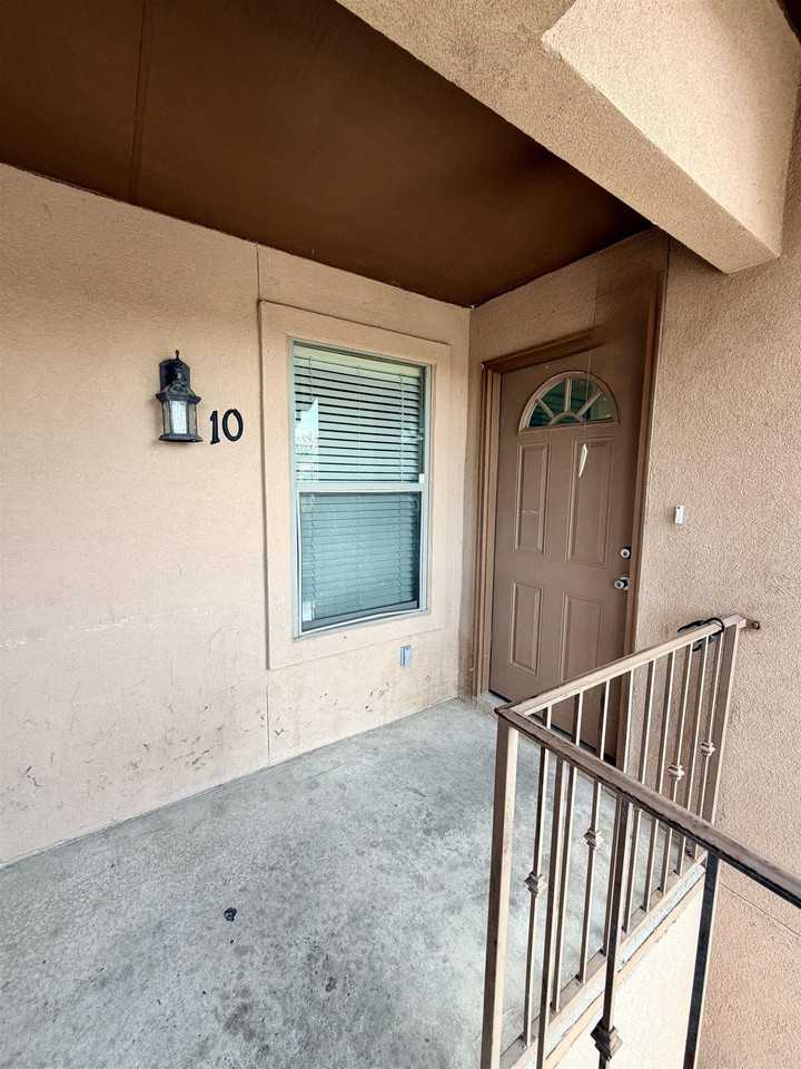 9809 Sterling #10 - Photo 4 of 24