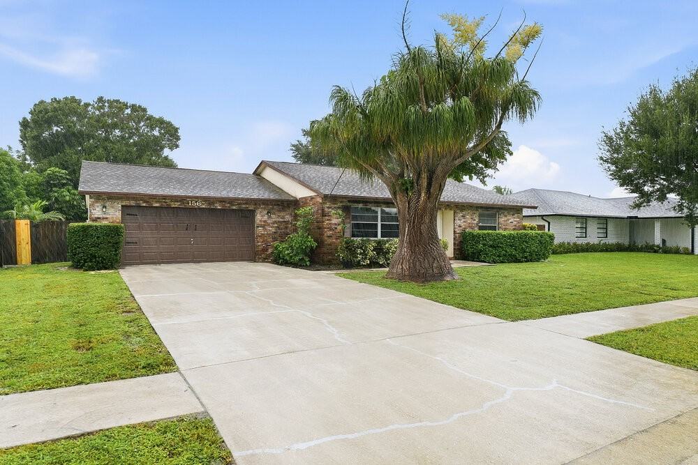 156 Cordoba Cir - Photo 2 of 16
