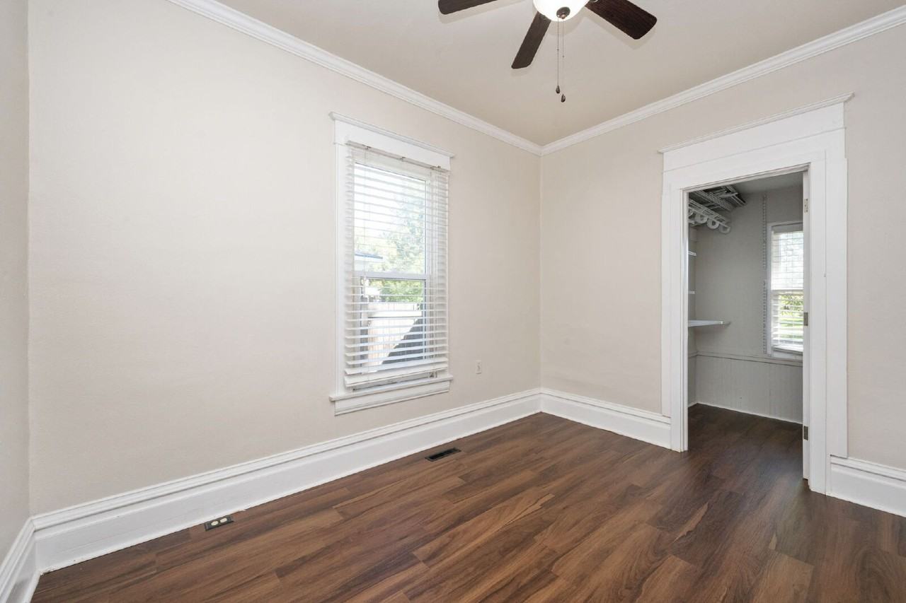752 8th Ave - Photo 6 of 18
