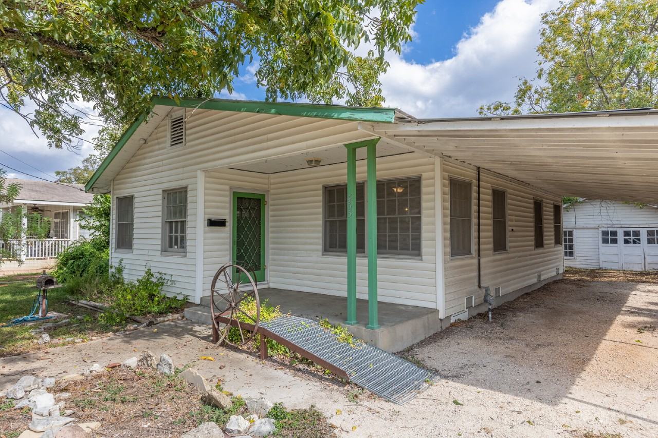 455 Magazine Ave - Photo 3 of 29