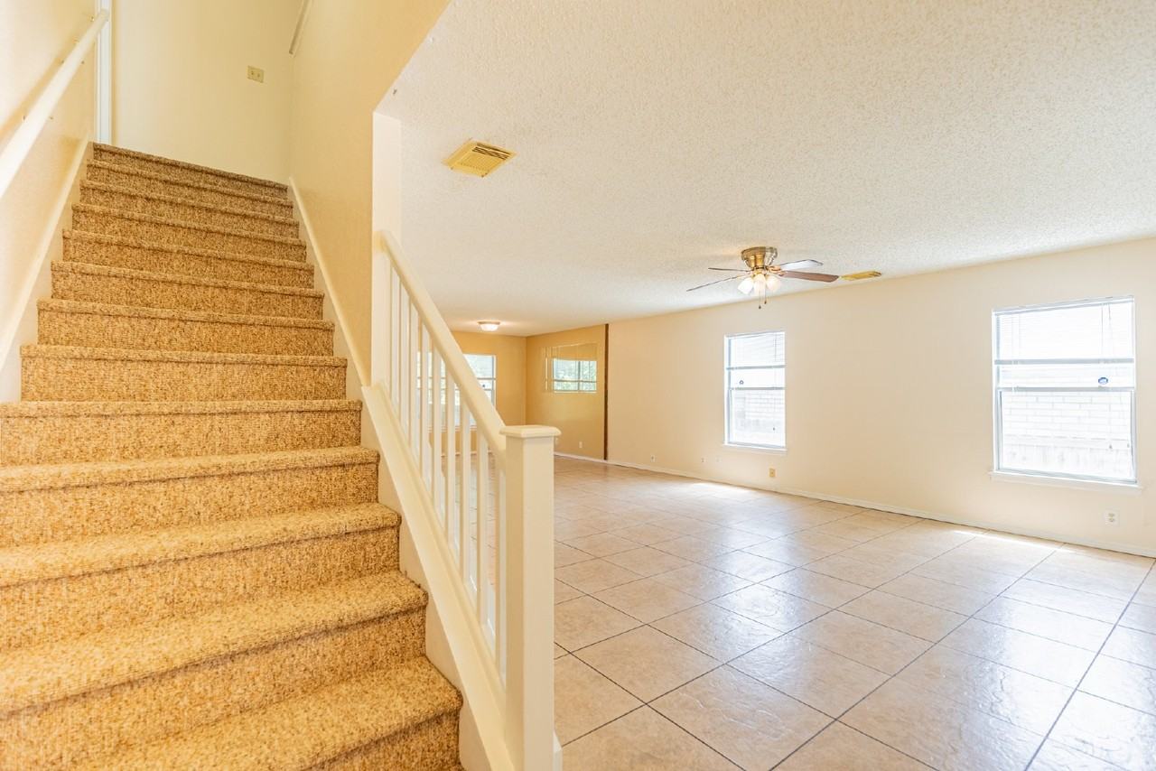 7835 Sandpiper Park Dr - Photo 5 of 39