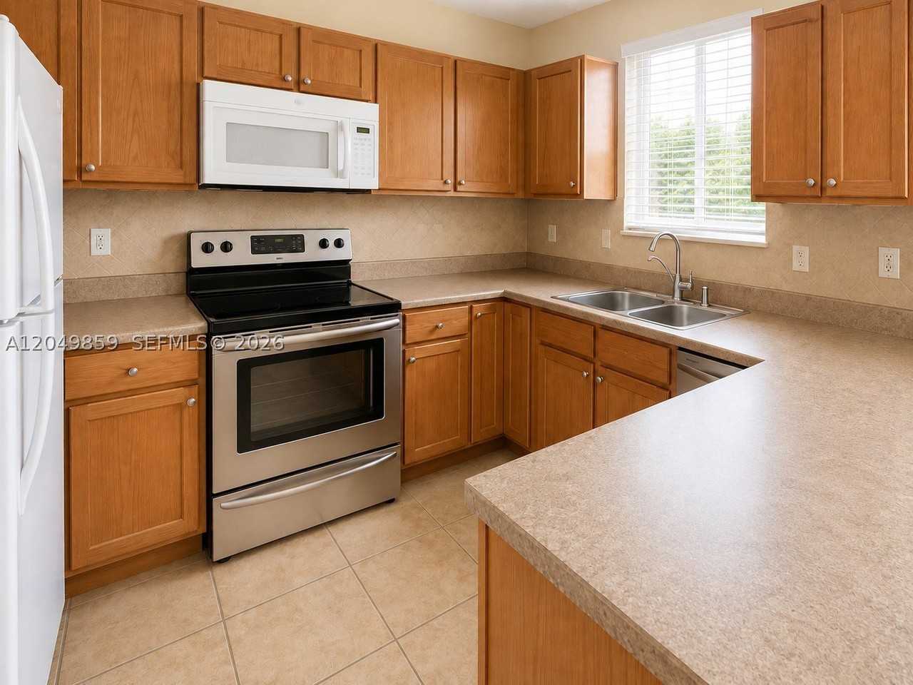 1413 Se 27th Ct #7 - Photo 2 of 17