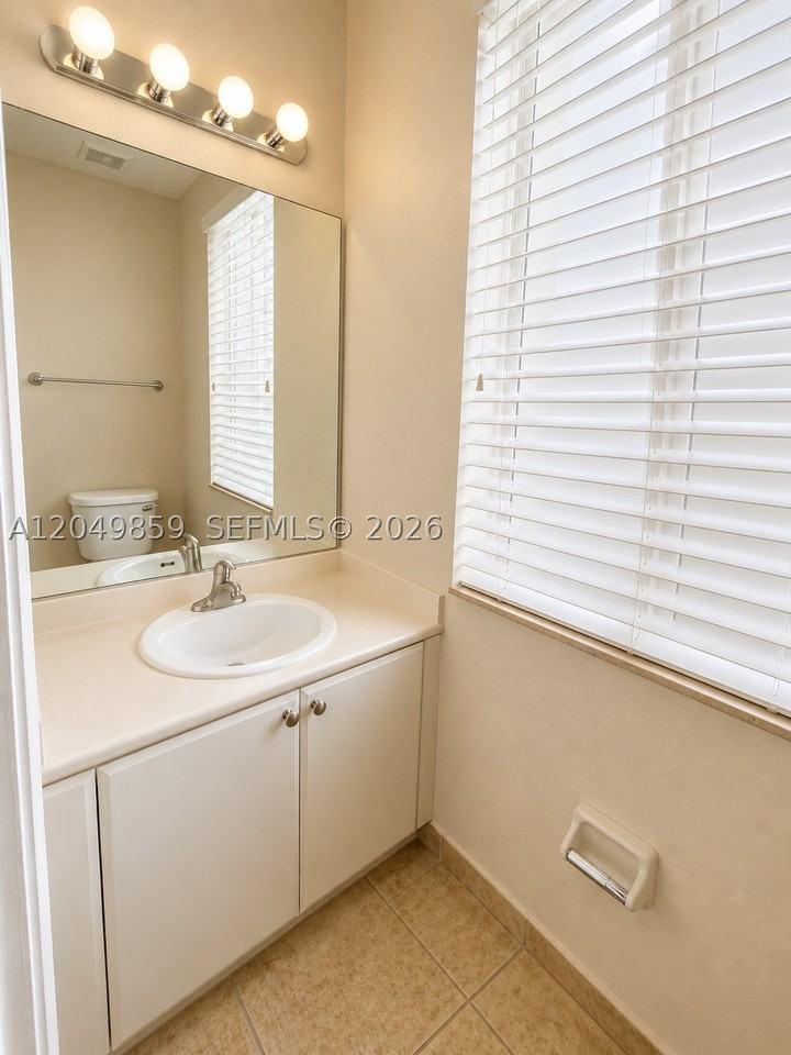 1413 Se 27th Ct #7 - Photo 6 of 17