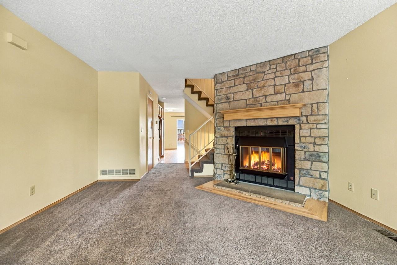 10691 W Dartmouth Ave - Photo 5 of 50