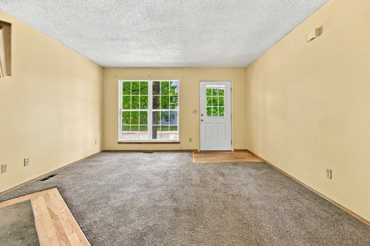 10691 W Dartmouth Ave - Photo 6 of 50