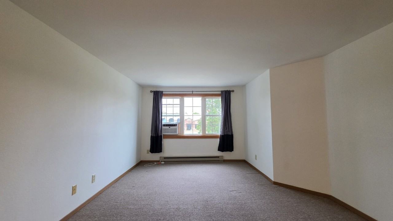 103 N Elm St Apt E - Photo 6 of 16