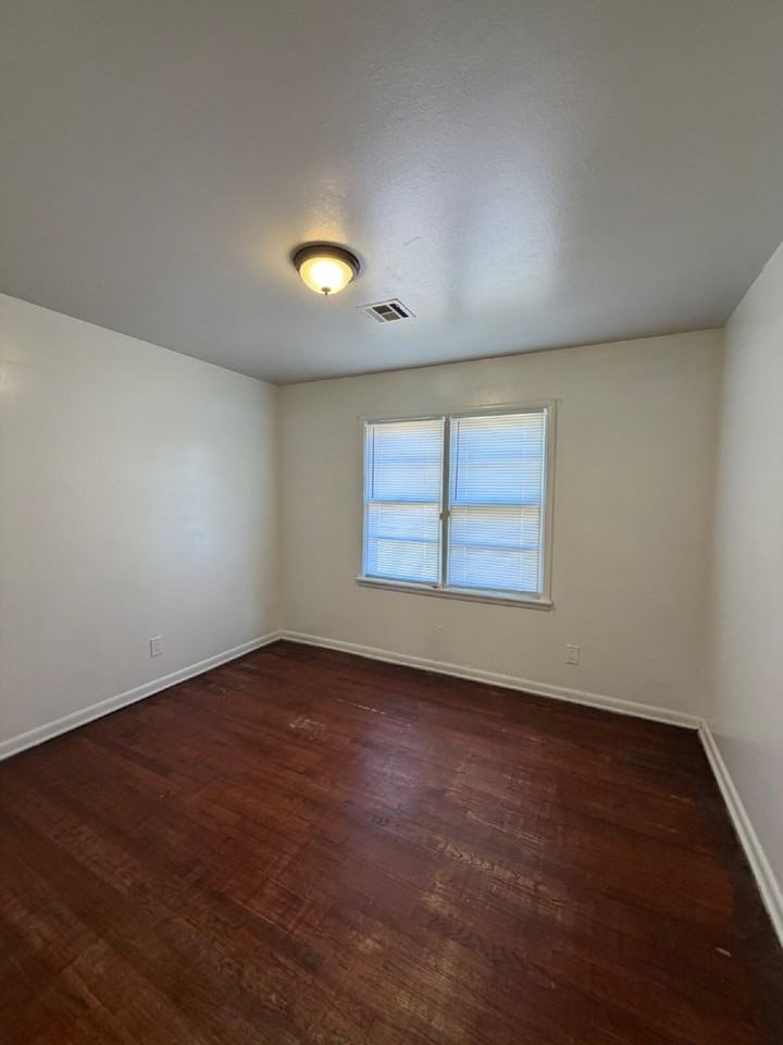3121 Ne 14th St - Photo 5 of 13