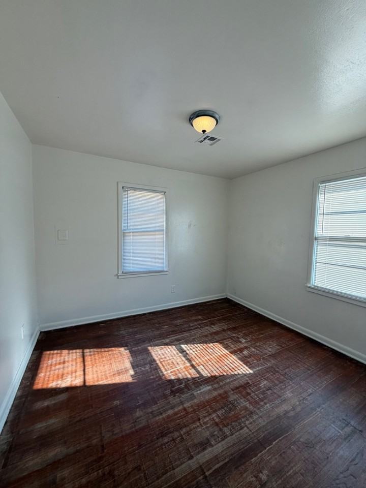 3121 Ne 14th St - Photo 6 of 13