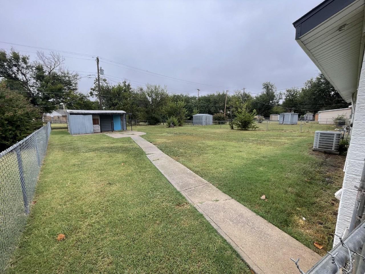 625 Askew Dr - Photo 3 of 21