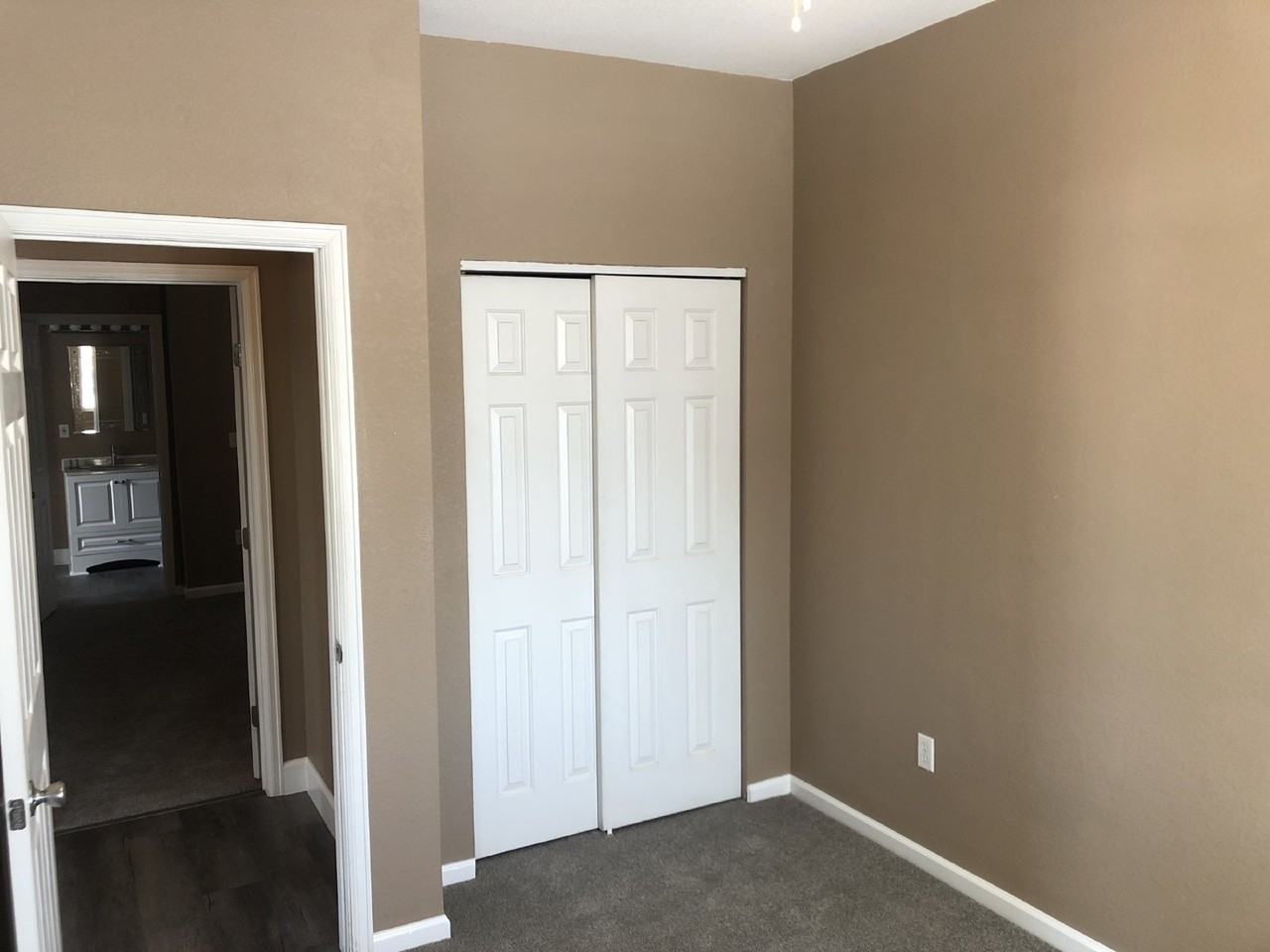 4411 Umatilla St - Photo 5 of 23