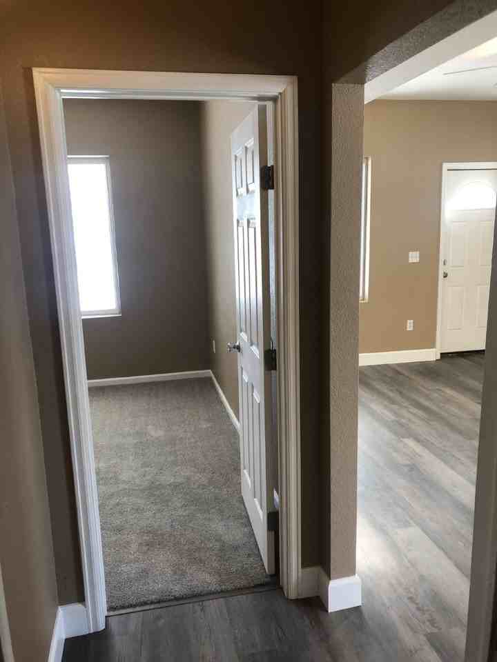 4411 Umatilla St - Photo 6 of 23