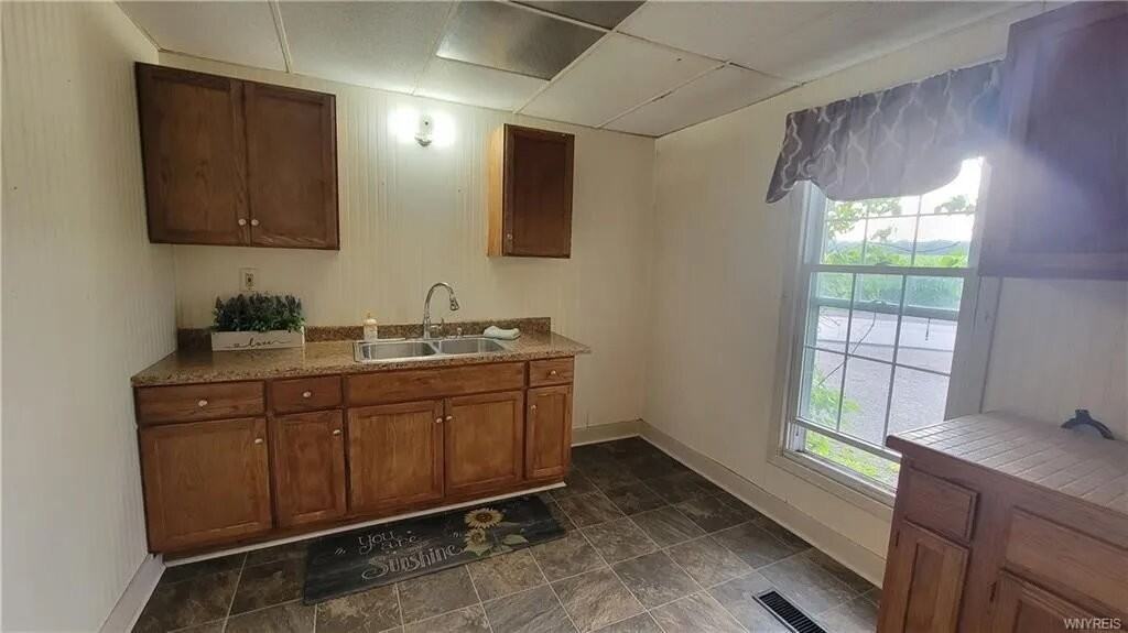 6518 Ellicott Street Rd #B - Photo 2 of 9