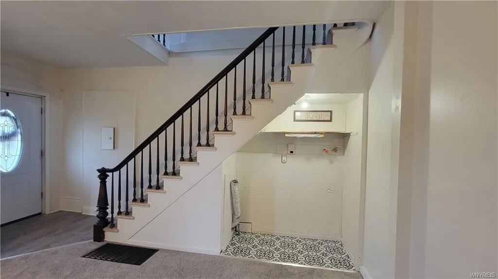 6518 Ellicott Street Rd #B - Photo 4 of 9
