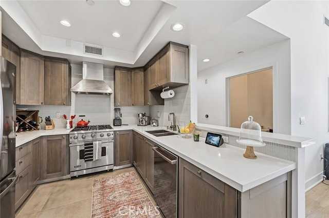 900 S Westgate Ave #PH4 - Photo 6 of 7