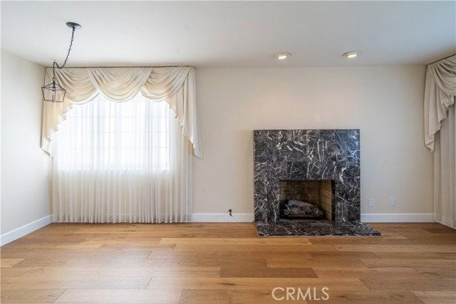 23603 Oakrest Ln - Photo 2 of 8